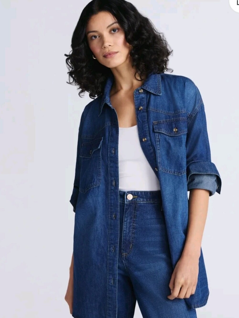 Sofia by Sofia Vergara Women's Plus Sofia Oversized Boyfriend Shirt